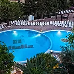 Hotel Villaggio Club Altalia 4*