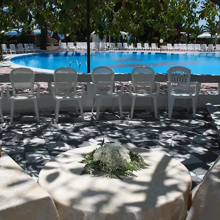 Hotel Villaggio Club Altalia 4*