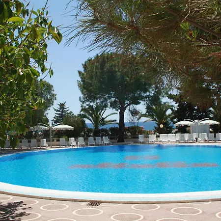 Villaggio Club Altalia 4*